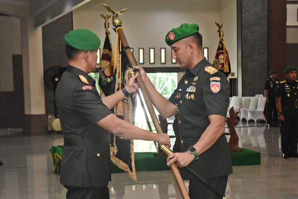 Tongkat Komando Korem 072/Pamungkas Resmi Berganti ke Alumni UGM