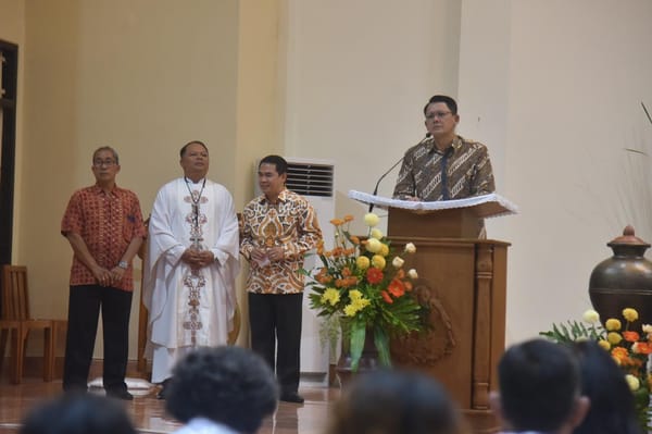 Wakil Bupati Sleman Hadiri Perayaan Malam Paskah di Gereja St. Petrus dan Paulus Babadan