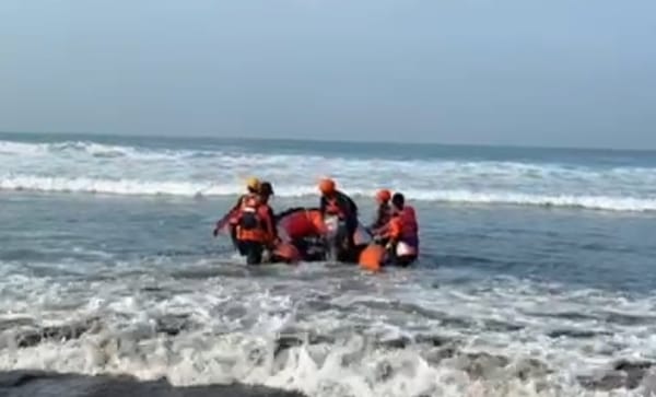 Hari Ketiga Operasi SAR Pantai Gajah Kebumen Ditutup, Dua Remaja Selamat, Dua Meninggal Dunia