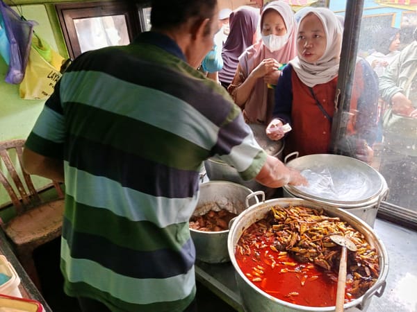 Menjaga Rasa dari Dapur Tradisi: Legenda Buntil Kutasari Purbalingga