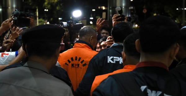 Peras Anak Buah Rp2,7 Miliar, Bupati Gatut Sunu Wibowo Resmi Ditahan KPK