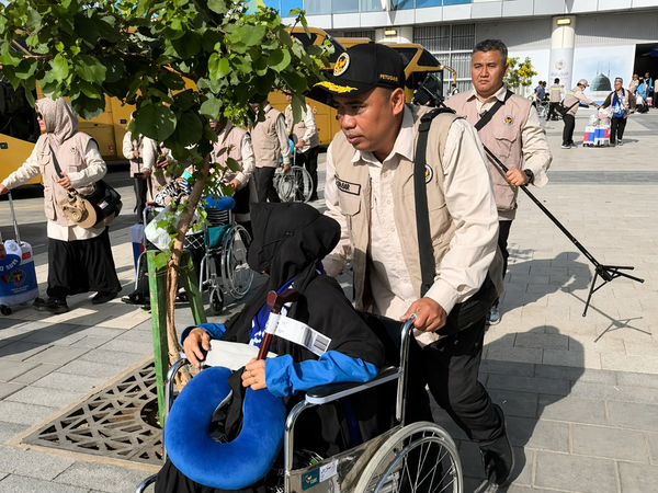 Dua Kloter Jemaah Haji Indonesia Tiba di Madinah, Gunakan Dua Jalur Kedatangan Berbeda