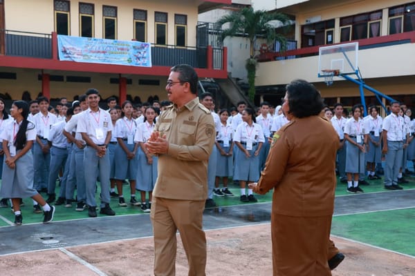 Lewerissa Ingatkan Siswa : Nilai Tinggi Kalah dari Kejujuran