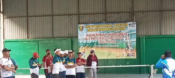 Pemukulan Bola Pertama Oleh Kasdam XXI/Radin Inten Menandai Dimulainya Turnamen Tenis Beregu Senior Lantip Indonesia Open Ke 2 Tahun 2026