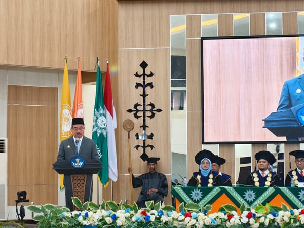 Gubernur Maluku Dorong Pembangunan Ekonomi Berkelanjutan dalam Wisuda Perdana Universitas Muhammadiyah Maluku