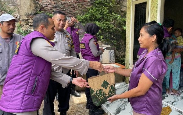 Tim Psikologi Polda Lampung Lakukan Trauma Healing Untuk Korban Banjir Bandarlampung