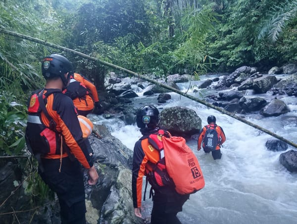 SAR Mataram Lakukan Pencarian Korban Hanyut di Air Terjun Tibu Ijo