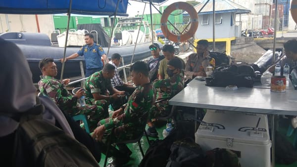 Sinergitas TNI dan Instansi Terkait Lakukan Penanggulangan Bencana Gempa di Pulau Batang Dua
