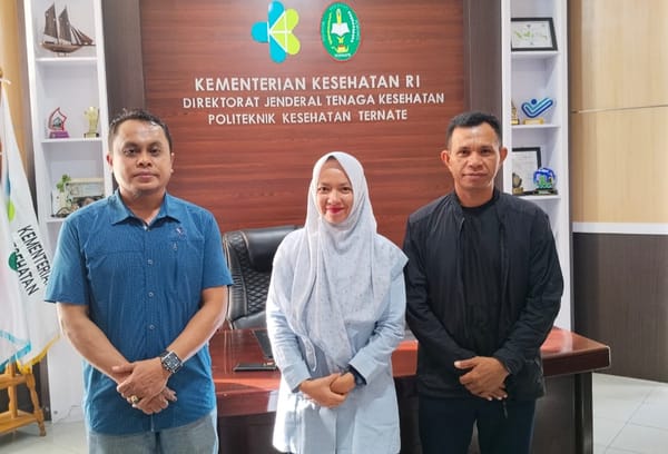 Dua Dosen Poltekkes Kemenkes Ternate Ikut Kejuaraan Piala Menkes RI Cabang Tenis Meja di Semarang