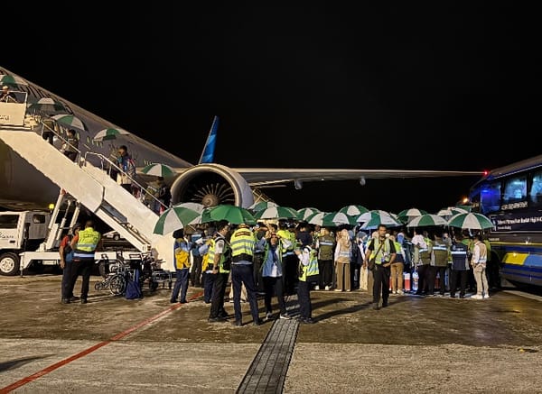 Diguyur Hujan Deras, Kloter Perdana Embarkasi Padang Take Off Tepat Waktu