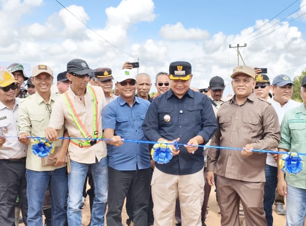 Menembus Gambut, Menghubungkan Harapan: Jalan Pelang–Sungai Kepuluk Diresmikan