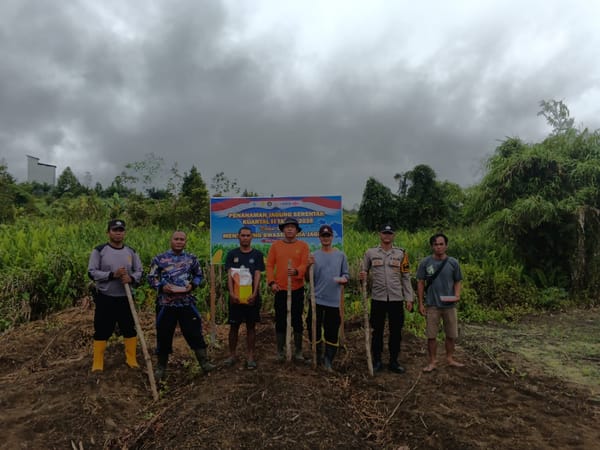 Menanam Harapan di Melawi: Sinergi Polisi dan Petani Wujudkan Swasembada Pangan