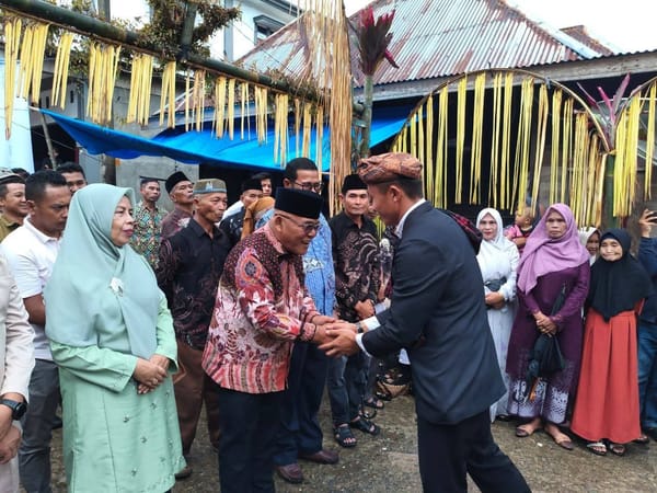 Hadiri Tradisi Babimba, Bupati Yulianto Ajak Masyarakat Lestarikan Adat dan Perkuat Kebersamaan