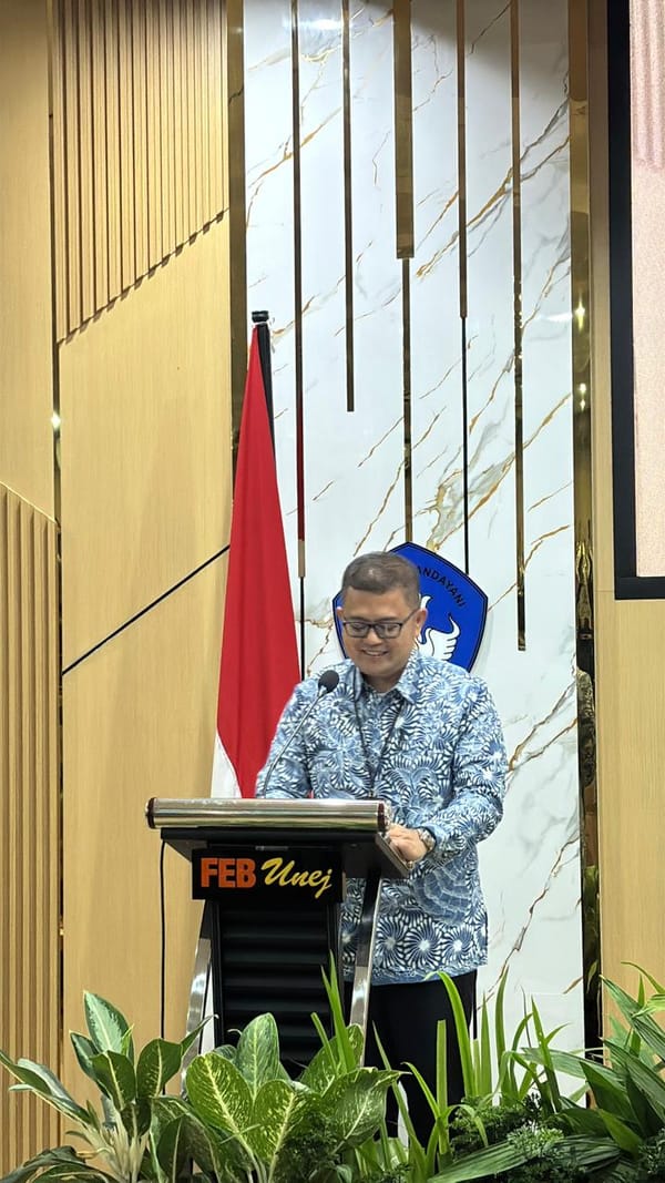 Akademisi Soroti Dampak Gejolak  Ekonomi Global di EJAVEC 2026