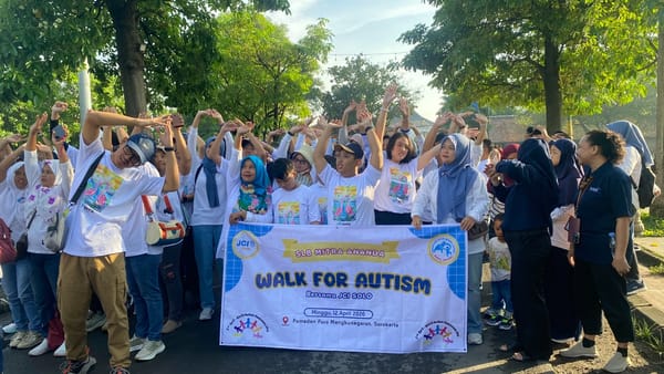 Walk For Autism, Libatkan 1.000 Peserta Keliling Puro Mangkunegaran Solo