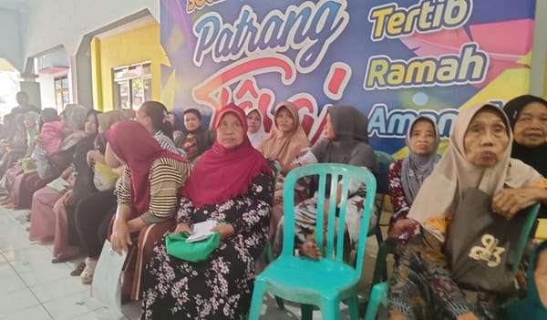 Jaga Ketahanan Pangan, 1.630 Warga Patrang Terima Bantuan 20 Kg Beras dan Empat Liter Minyak Goreng