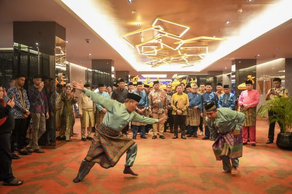 Hadiri Acara Halal Bihalal IKKS Pekanbaru, Bupati Kuansing: Fokus Utama Arah Pembangunan Melahirkan Generasi Unggul