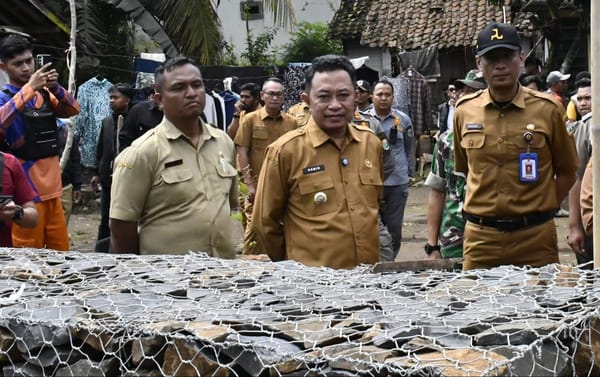 Bupati  Bondowoso Meninjau Progres Perbaikan Dampak Bencana Banjir
