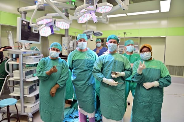 RSUD Arifin Achmad Provinsi Riau, Sukses Tangani Kasus Langka Remaja Dengan Dua Rahim