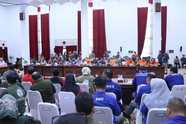 Menhut Pimpin Rakor Darurat Karhutla di Kalbar