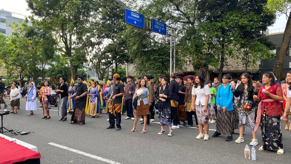 Siswa SMK Marsudirini Solo, Unjuk Karya Di Kawasan CFD