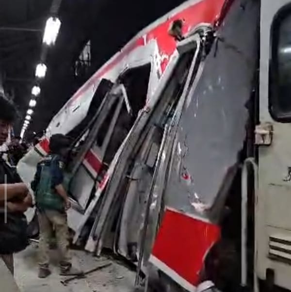 KRL Ditabrak Argo Bromo di Stasiun Bekasi Timur, Sejumlah Korban Luka Serius