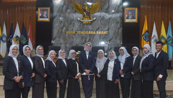 Ketua Umum Yayasan Kanker Indonesia Lantik Bunda Sinta sebagai Ketua YKI NTB