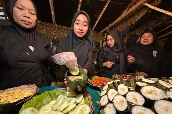 Kuliner Khas Sego Lemeng dan Kopi Uthek Meriahkan 'Janda Reni' Banyuwangi