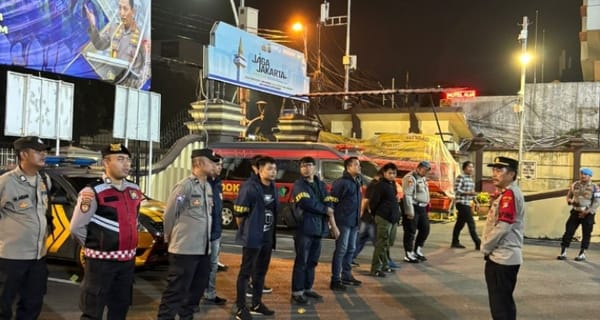 Polres Metro Jakarta Timur Gelar Patroli Malam Antisipasi Kejahatan Jalanan