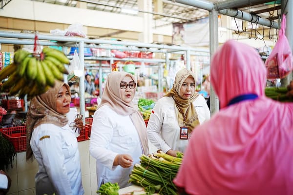 Jelang Idul Adha Wabup Banyumas Tinjau Harga Sembako dan Hewan Kurban