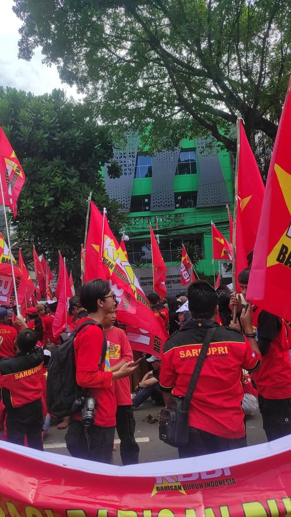 Buruh Sambut Positif Keppres Satgas PHK, Prabowo: Negara Hadir Bersama Pekerja