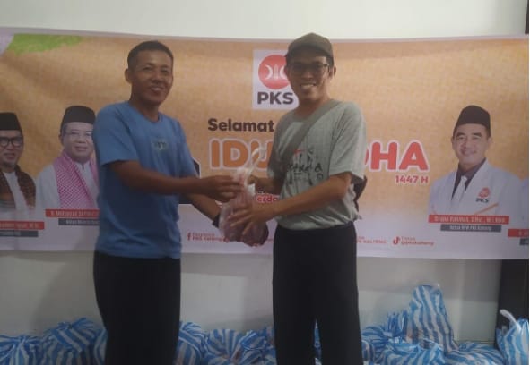 PKS Kalteng Sebar 400 Paket Daging Kurban untuk Warga, Tanpa  Kupon