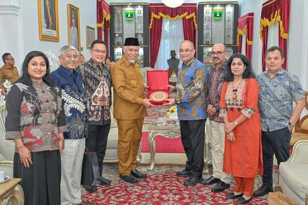 Gubernur Sumbar dan Dubes India Bahas Hilirisasi Gambir hingga Kerja Sama Pendidikan