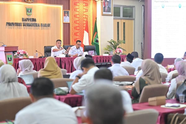 Wagub Vasko Ruseimy Minta OPD Jemput Bola untuk Percepat Pembangunan Sumbar