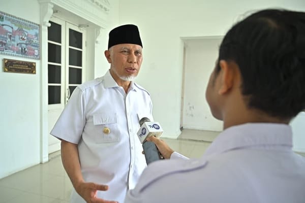 Bank Nagari (BPD Sumbar) Masuk Jajaran Bank Terbaik Dunia Versi Majalah Forbes, Gubernur Mahyeldi Berikan Apresiasi