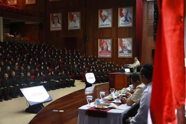 Presiden Prabowo Sampaikan Taklimat kepada Seribu Perwira Siswa TNI dan Polri Peserta Sesko dan Sespim