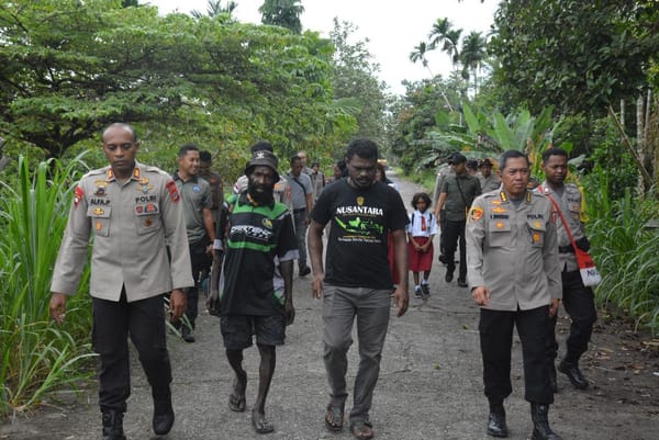 Ops Damai Cartenz Berbagi Kasih, Hadirkan Bantuan dan Pelayanan Kesehatan bagi Warga Pelosok Timika