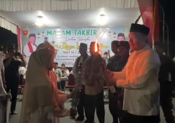 Wakil Bupati Agam M. Iqbal Lepas Pawai Obor Takbiran Idul Adha 1447 Hijriah