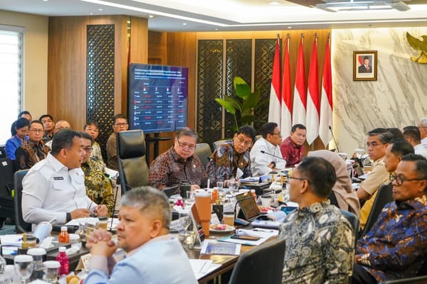 Menko Airlangga Hartarto Pimpin Rakor Terbatas, Kebijakan WFH Dilanjutkan Selama Dua Bulan Kedepan