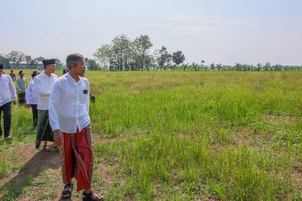 Sekda Sumarno Prioritaskan Lahan Pertanian Warga yang Masih Terendam Lumpur