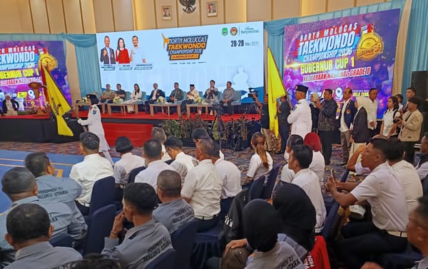 Gubernur Maluku Utara Buka North Mollucas Taekwondo Championship Gubernur Cup I