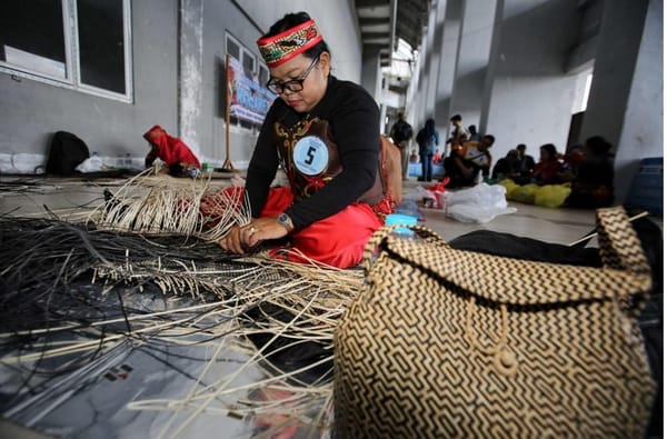 Manjawet Uwei di FBIM 2026, Saat Anyaman Rotan Dayak Menjadi Cerita Identitas dan Kreativitas