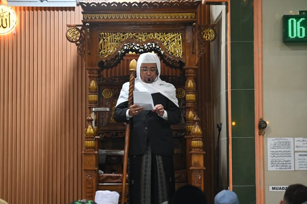 Khutbah Idul adha di UPR, HM Yusi Abdhian Ajak Umat Teladani Keluarga Nabi Ibrahim