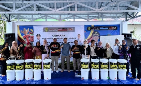 Pengelolaan Sampah, PAM Serahkan 100 Komposter kepada Masyarakat