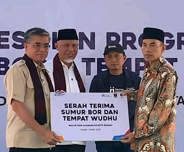 Menaker Yassierli Resmikan Sumur Bor Wakaf untuk Warga Balai Gadang