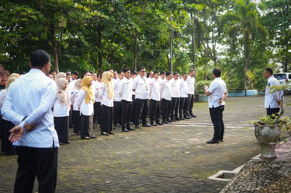 Sekda Kuansing Tekankan Disiplin dan Publikasi Pelaksanaan MTQ Riau Saat Apel di Dinas Kominfoss