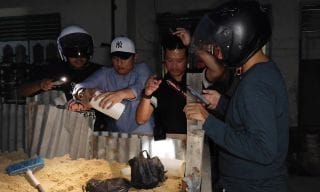 Polisi Gerebek Kampung Dalam Pekanbaru, Sikat Narkoba Disimpan Dalam Tanah Timbun