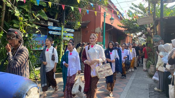 Car Free Day Di Solo,Diwarnai Kirab Budaya Pokdarwis