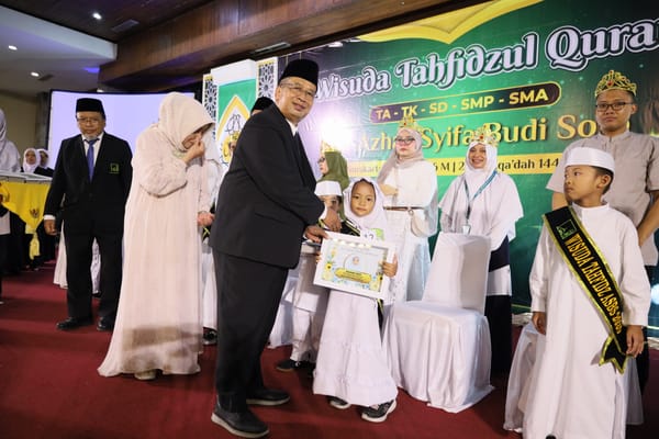 Cetak Generasi Cinta Al Qur'an Di Solo, 294 Siswa Penghafal Diwisuda