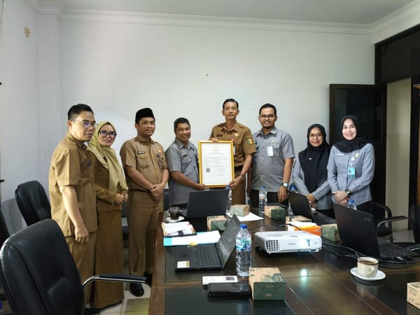 Kabupaten Kuantan Singingi Terima Sertifikat Kekayaan Intelektual Komunal Perahu Beganduang